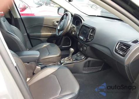 2021 Jeep Compass Limited 4X4 из США, поврежденный, VIN 3C4NJDCB8MT521869